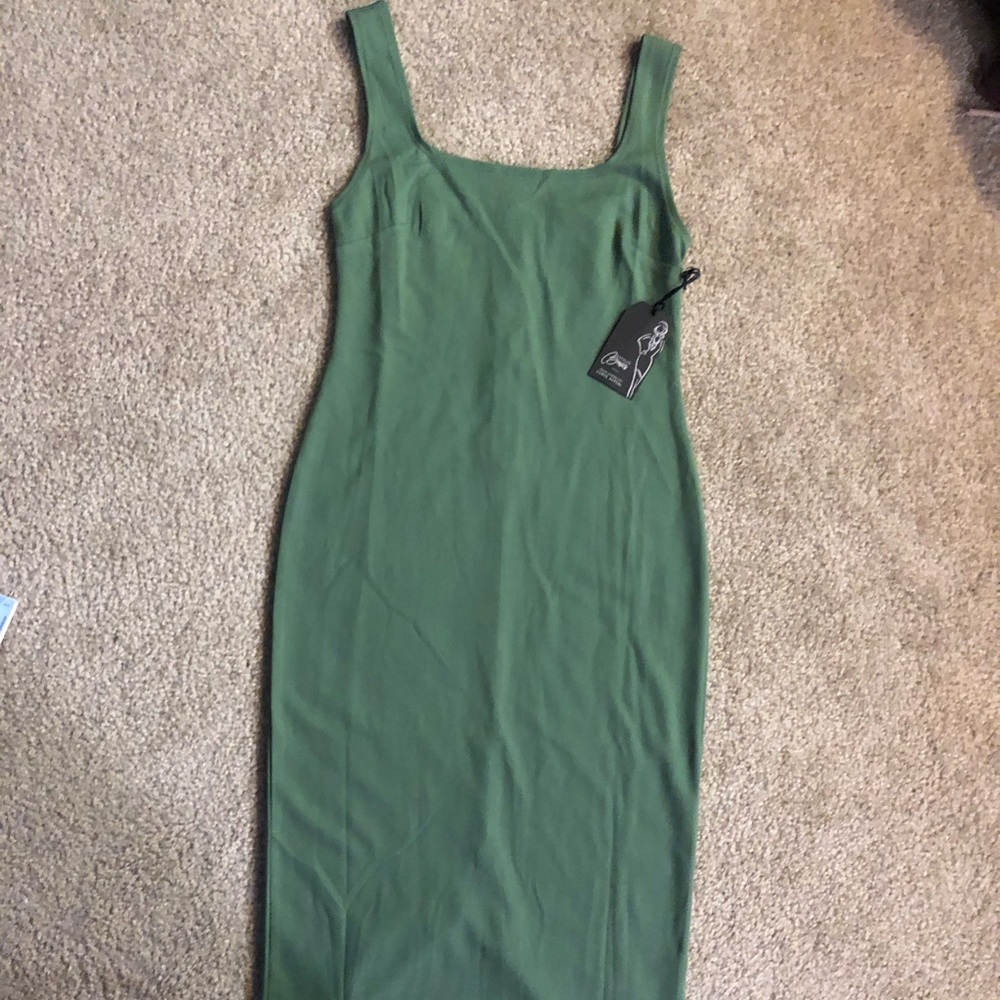 Slim curve dress